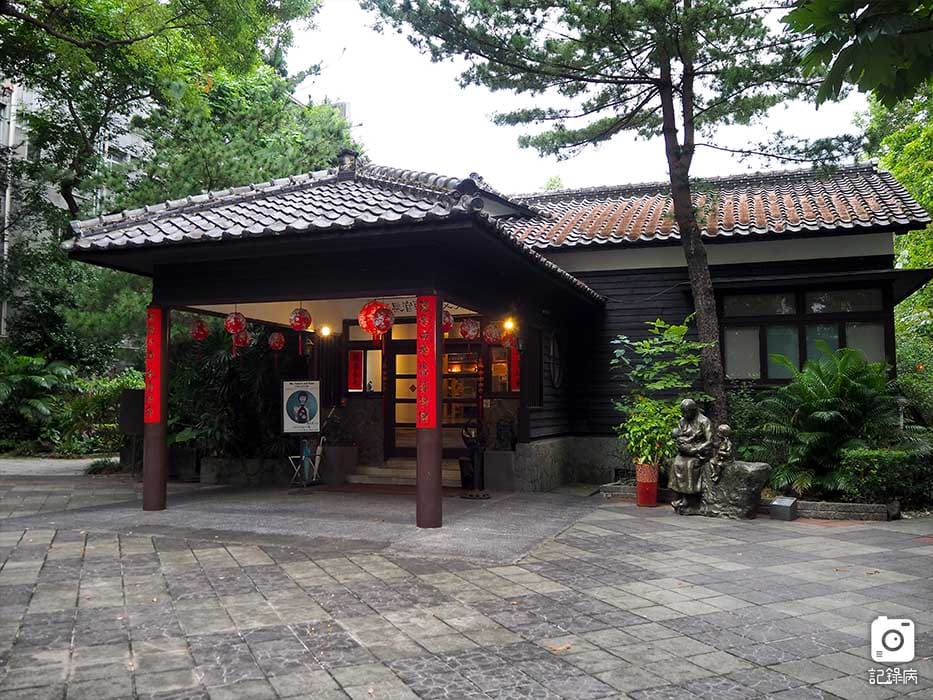 官邸藝文沙龍-花瓶女非花瓶 (2).JPG