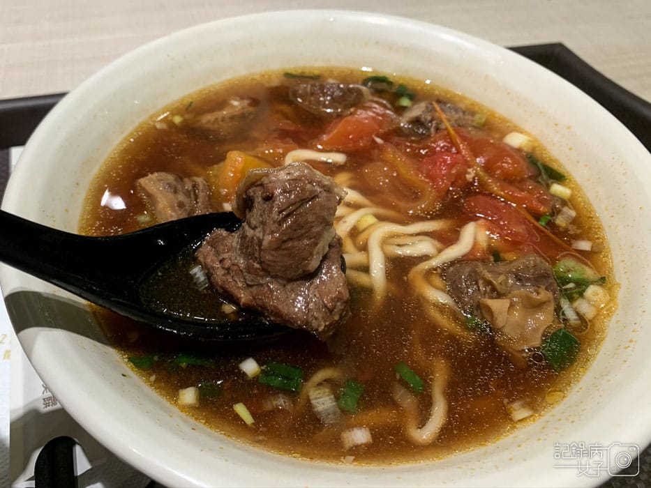 老董牛肉麵-三軍總醫院商店街 (9).jpg