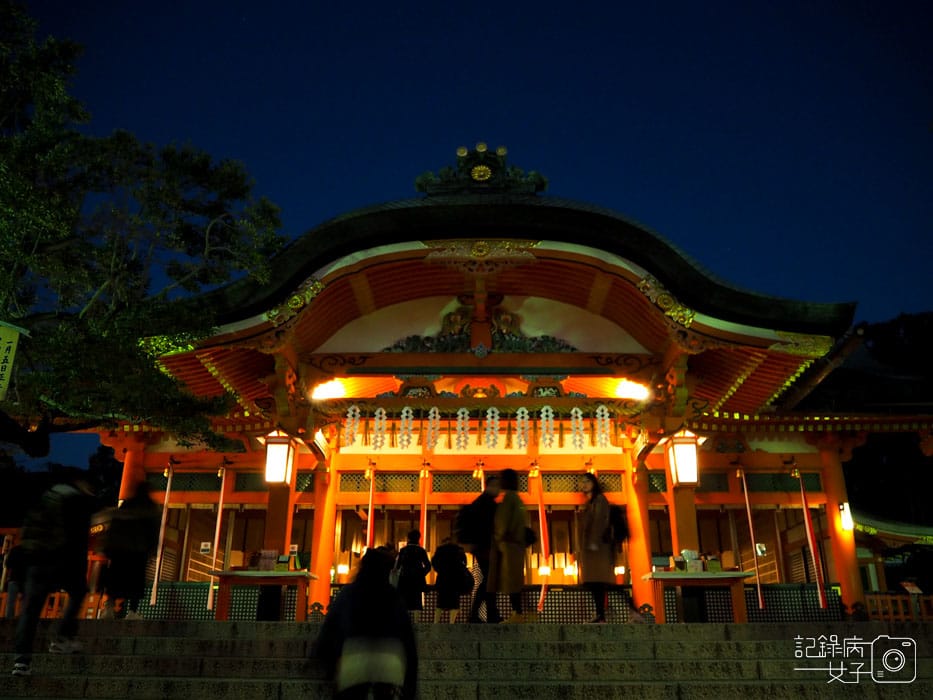 夜晚的伏見稻荷大社+千本鳥居 (18).JPG