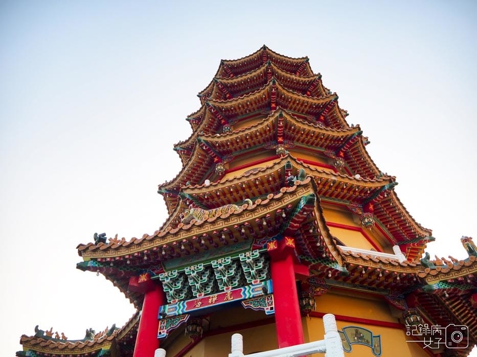 高雄蓮池潭-龍虎塔-春秋閣-五里亭 (39).JPG