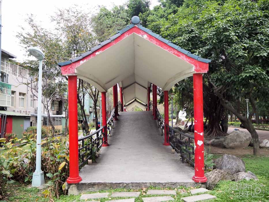 新北板橋區_石雕公園_十二生肖石雕+觀音神像 (8).JPG