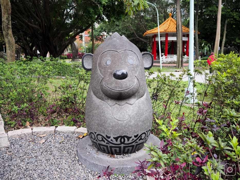 新北板橋區_石雕公園_十二生肖石雕+觀音神像 (23).JPG