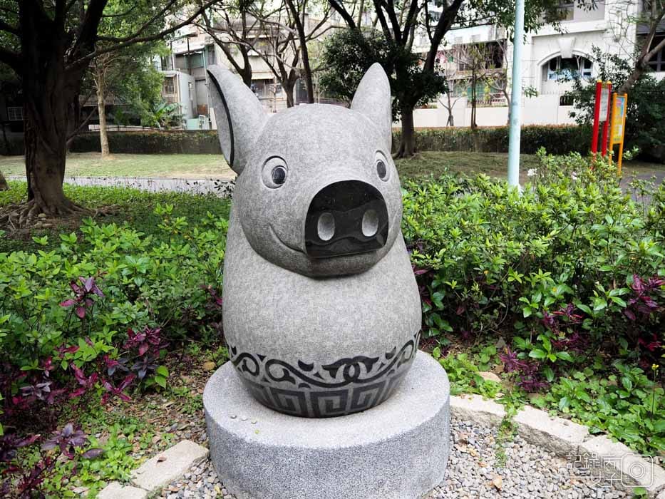新北板橋區_石雕公園_十二生肖石雕+觀音神像 (26).JPG