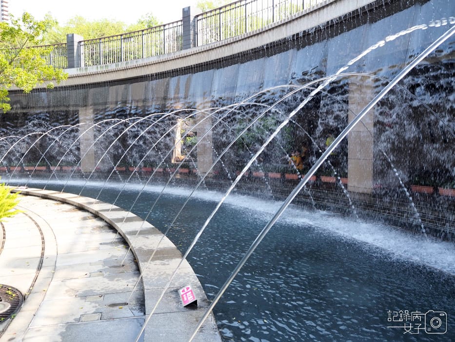 2020台北杜鵑花季_大安森林公園x捷運站水幕表演 (33).JPG 2020台北杜鵑花季_大安森林公園x捷運站水幕表演 (33).JPG