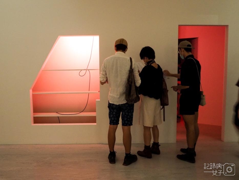 TFAM年度個展 像是一個夜店的小便斗 羅智信4.jpg