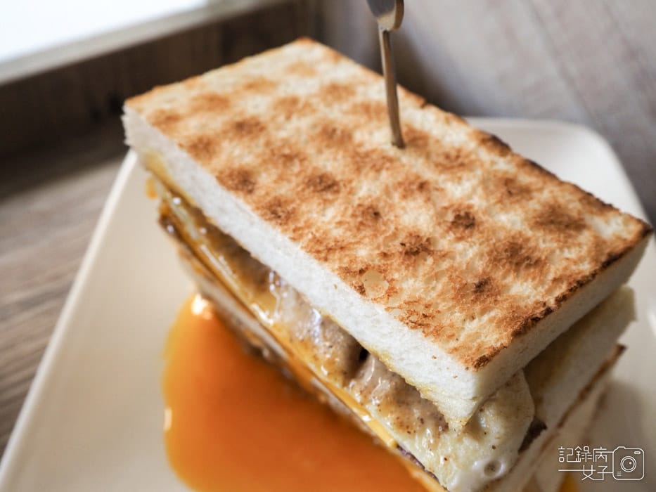 COMIDA可蜜達吐司x堅果起士半熟蛋吐司6.jpg