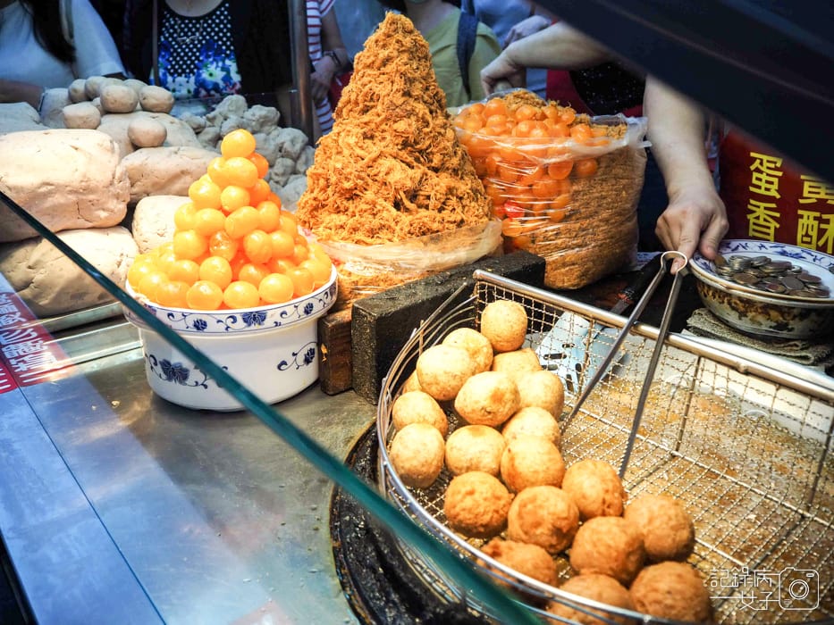 寧夏夜市排隊美食 劉芋仔蛋黃芋餅x蛋黃芋頭餅x香酥芋丸10.jpg