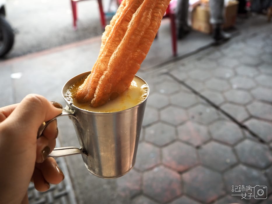 嘉義早餐炭燒杏仁茶加蛋油條11.jpg 嘉義早餐炭燒杏仁茶加蛋油條11.jpg