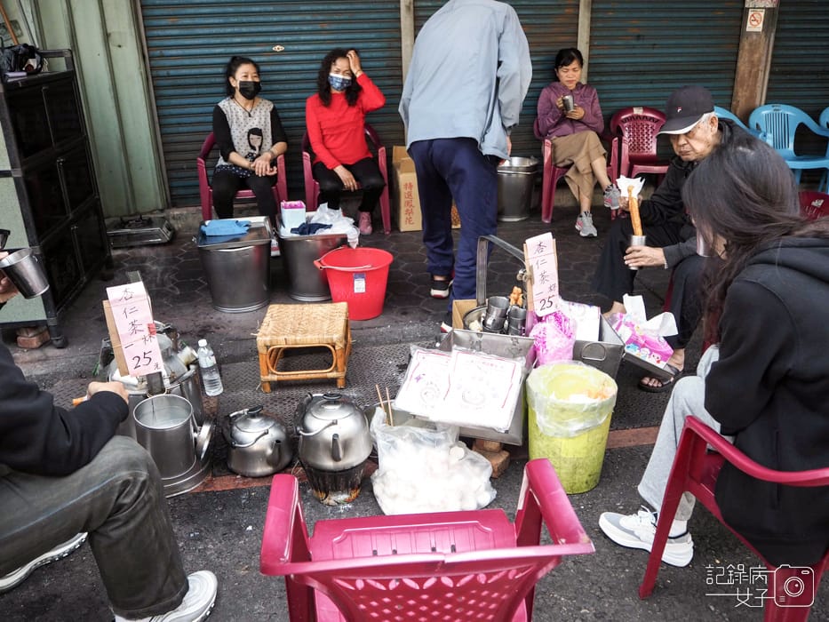 嘉義早餐炭燒杏仁茶加蛋油條2.jpg 嘉義早餐炭燒杏仁茶加蛋油條2.jpg