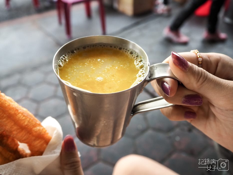 嘉義早餐炭燒杏仁茶加蛋油條6.jpg 嘉義早餐炭燒杏仁茶加蛋油條6.jpg