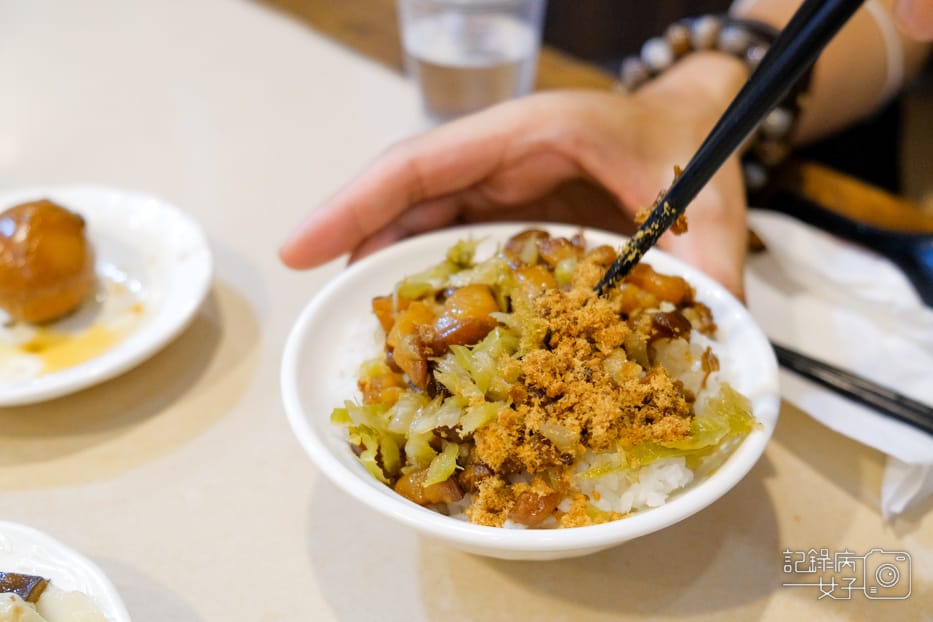 樂華夜市下港米糕排骨酥x魯肉飯8.jpg