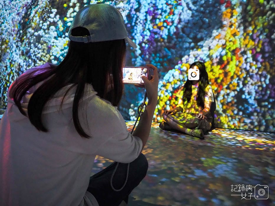 Hello Ouchhh AI數據藝術展x華山文創園區20.jpg Hello Ouchhh AI數據藝術展x華山文創園區20.jpg