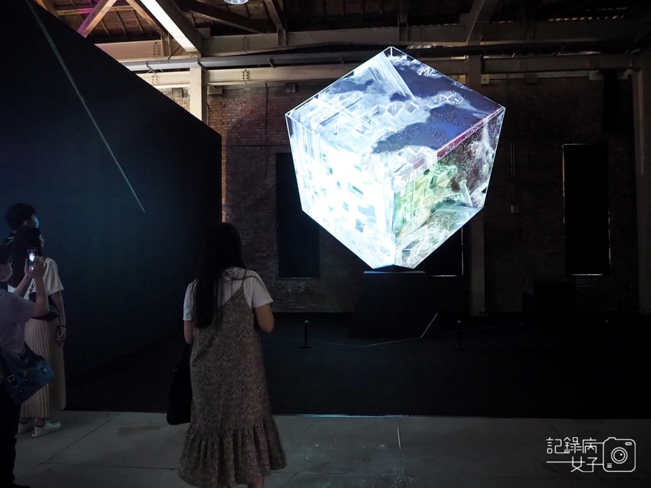 Hello Ouchhh AI數據藝術展x華山文創園區9.jpg Hello Ouchhh AI數據藝術展x華山文創園區9.jpg