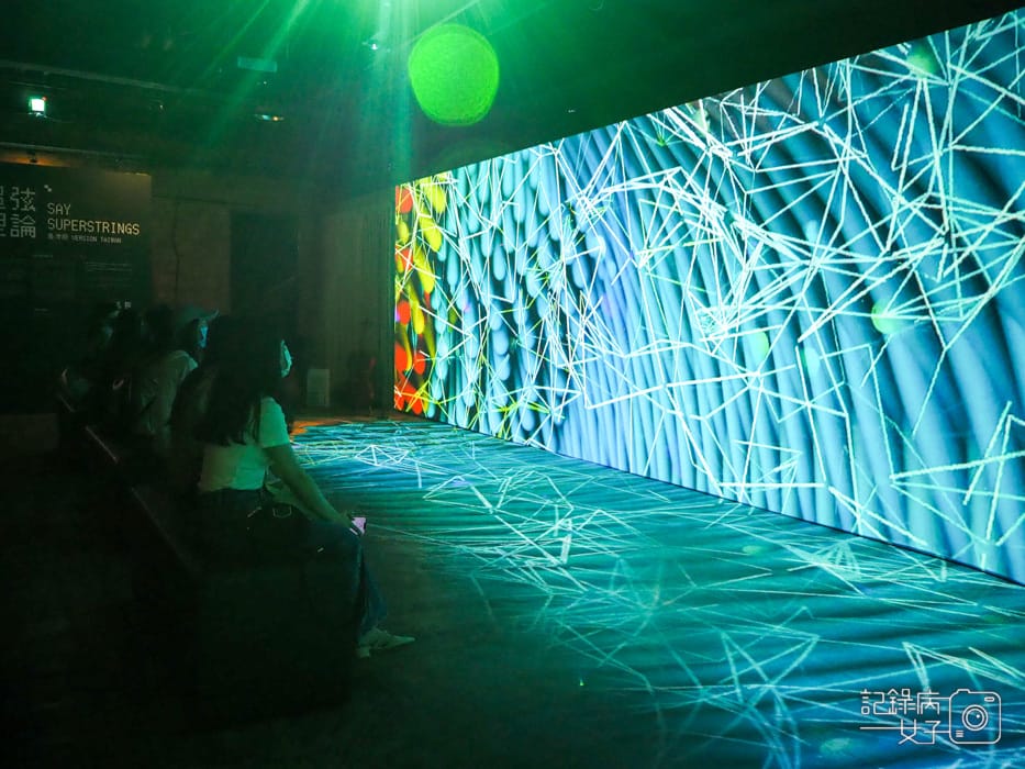 Hello Ouchhh AI數據藝術展x華山文創園區36.jpg Hello Ouchhh AI數據藝術展x華山文創園區36.jpg