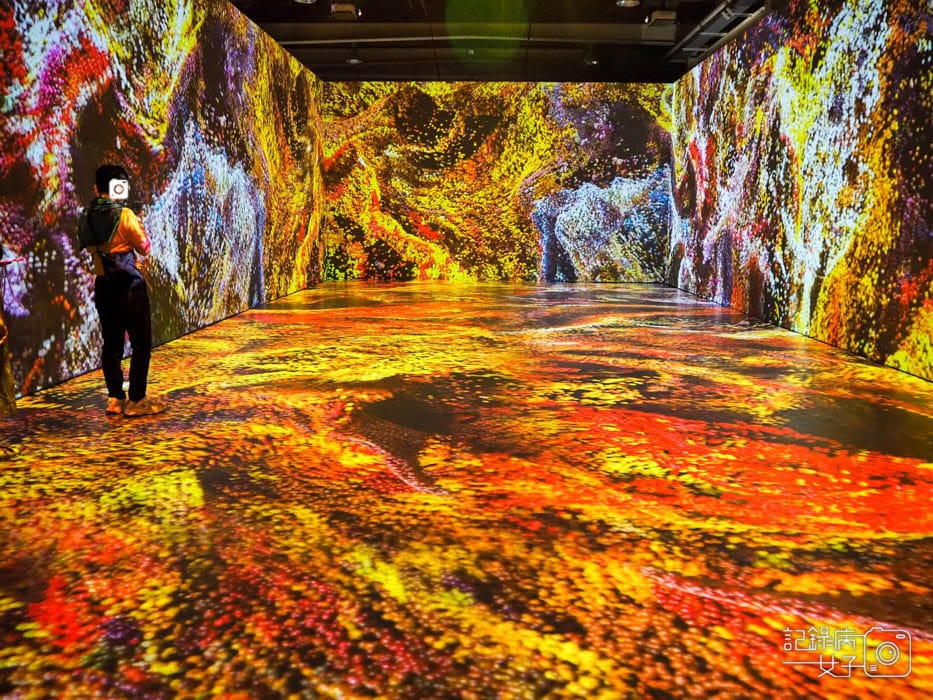 Hello Ouchhh AI數據藝術展x華山文創園區12.jpg Hello Ouchhh AI數據藝術展x華山文創園區12.jpg