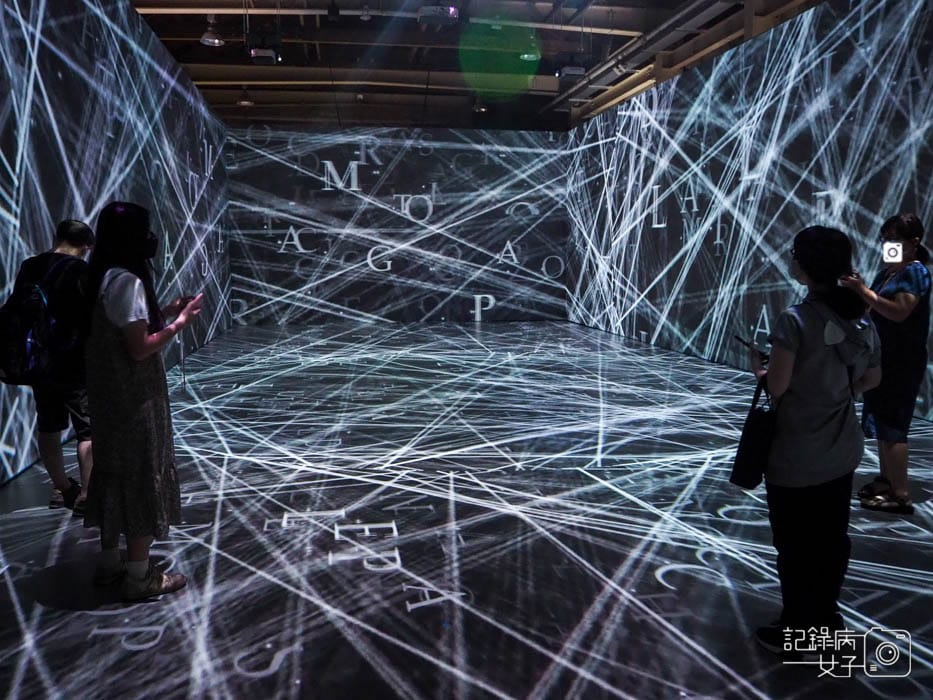 Hello Ouchhh AI數據藝術展x華山文創園區10.jpg Hello Ouchhh AI數據藝術展x華山文創園區10.jpg
