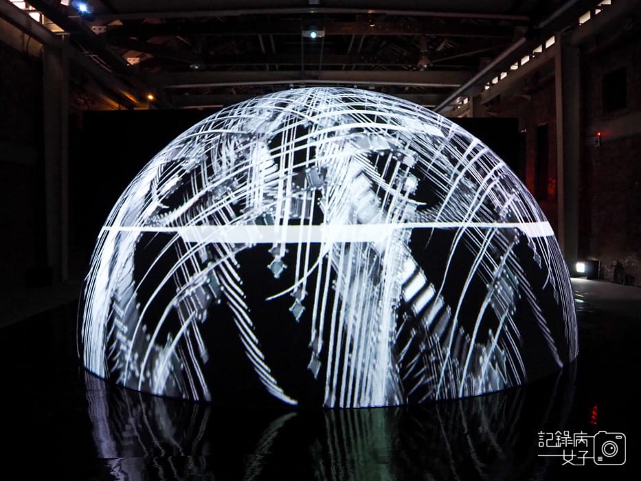 Hello Ouchhh AI數據藝術展x華山文創園區26.jpg Hello Ouchhh AI數據藝術展x華山文創園區26.jpg