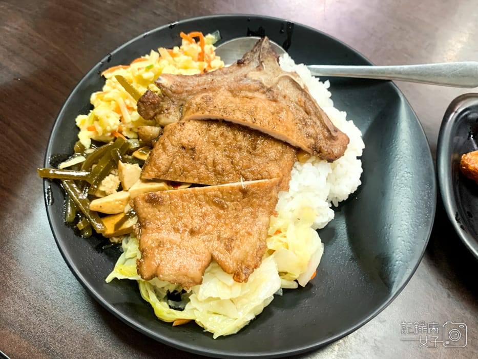 南機場金銘雞腿魯肉飯x魯雞腿便當x炸排骨8.jpg 南機場金銘雞腿魯肉飯x魯雞腿便當x炸排骨8.jpg