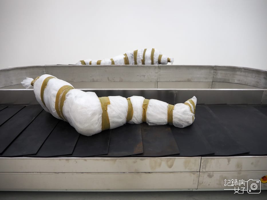 台北美術館機場傳輸帶屍體 痛苦與歡愉曾慶強個展20.jpg 台北美術館機場傳輸帶屍體 痛苦與歡愉曾慶強個展20.jpg