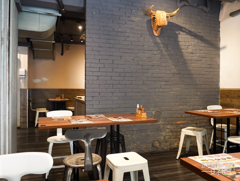 初牛吃到飽 招牌厚切牛排丼飯 內湖江南街3.jpg