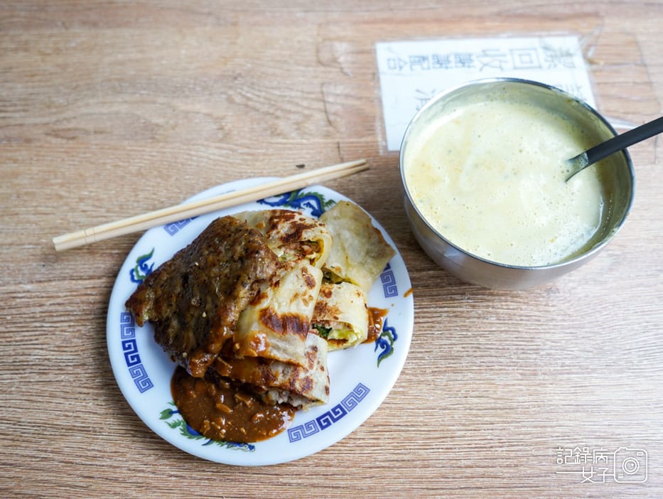 秦小姐豆漿店 排隊獅子頭蛋餅 新疆豬排 豇豆蛋餅34.jpg