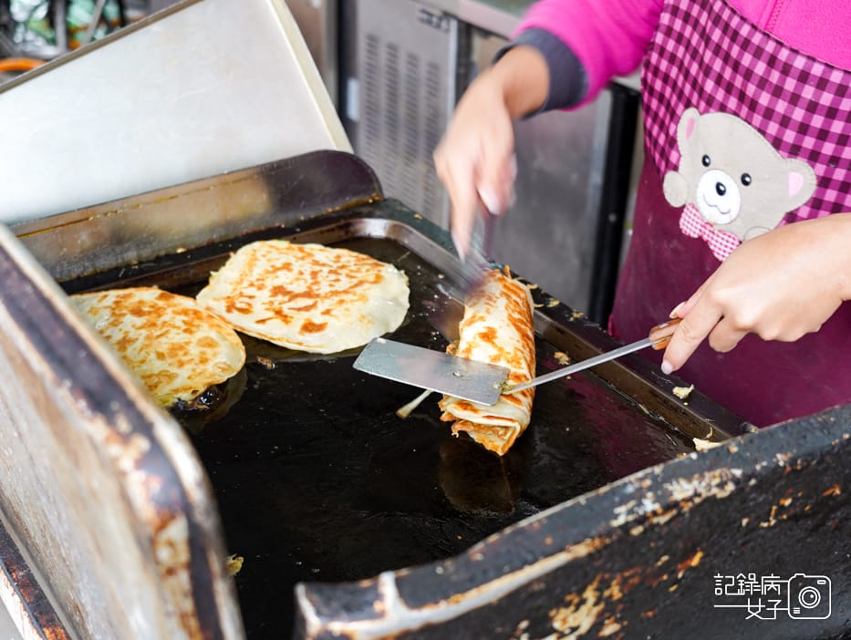秦小姐豆漿店 排隊獅子頭蛋餅 新疆豬排 豇豆蛋餅13.jpg
