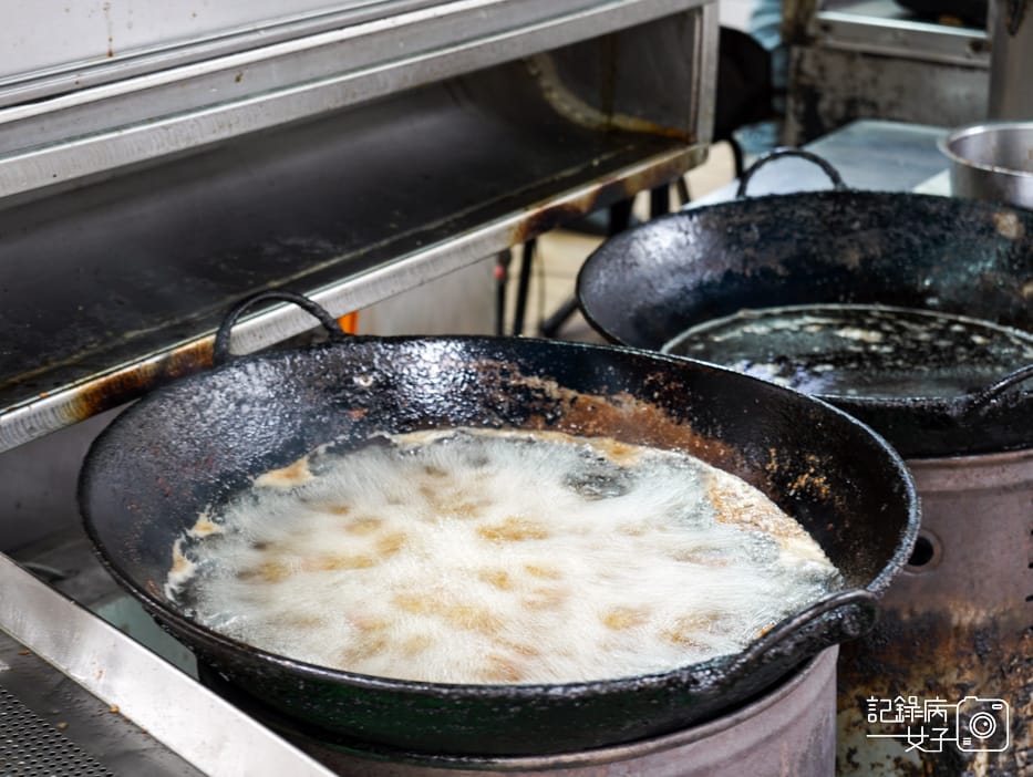 秦小姐豆漿店 排隊獅子頭蛋餅 新疆豬排 豇豆蛋餅9.jpg