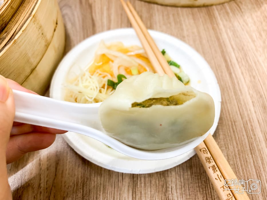 中山湯包洪蒜香湯包原味湯包麻辣小籠湯包皮薄多汁15.jpg 中山湯包洪蒜香湯包原味湯包麻辣小籠湯包皮薄多汁15.jpg