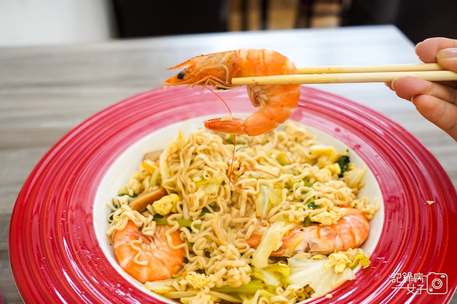 14饒河夜市金門風味館鮮蝦炒泡麵.jpg