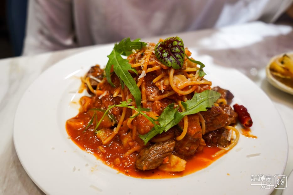28LIVE PASTA 松江南京悠活義大利麵茄汁菲力牛義大利麵.jpg
