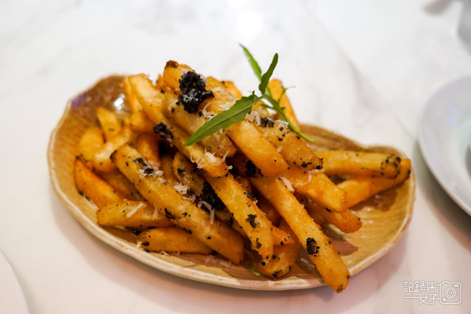 35LIVE PASTA 松江南京悠活義大利麵松露薯條.jpg