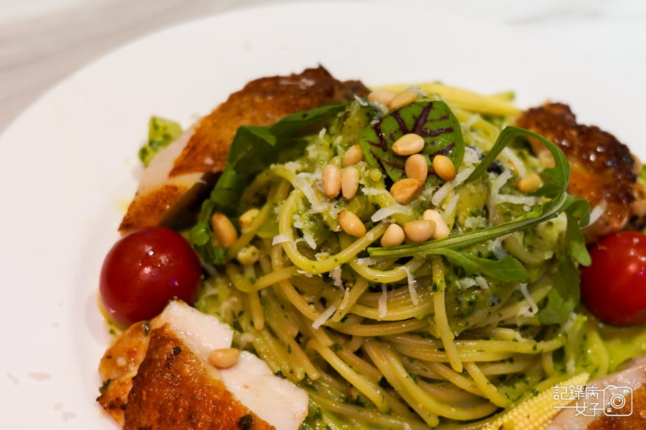 24LIVE PASTA 松江南京悠活義大利麵青醬雞肉義大利麵.jpg