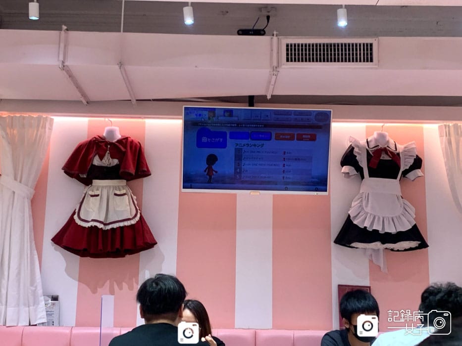 4西門町月讀女僕咖啡廳內用.jpg