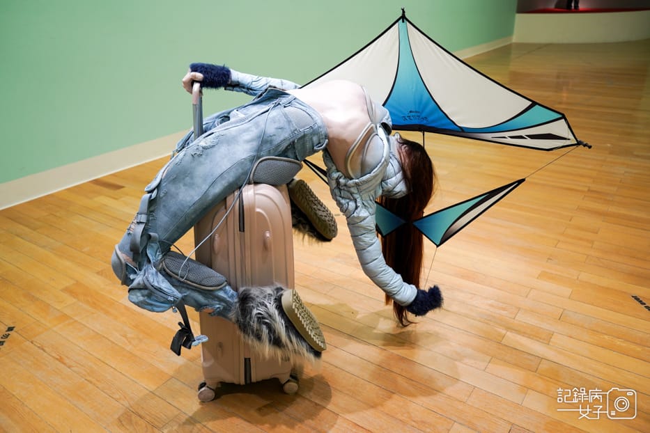 37台北市立美術館 未來身體 超自然雕塑 超寫實超現實蠟像.jpg