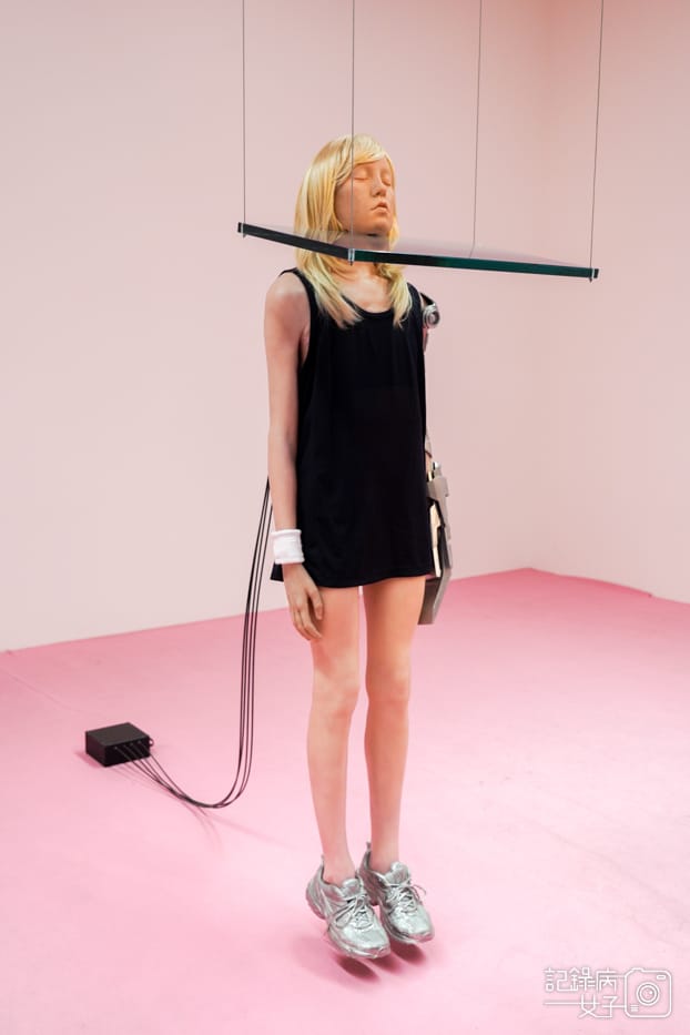 22台北市立美術館 未來身體 超自然雕塑 超寫實超現實蠟像.jpg