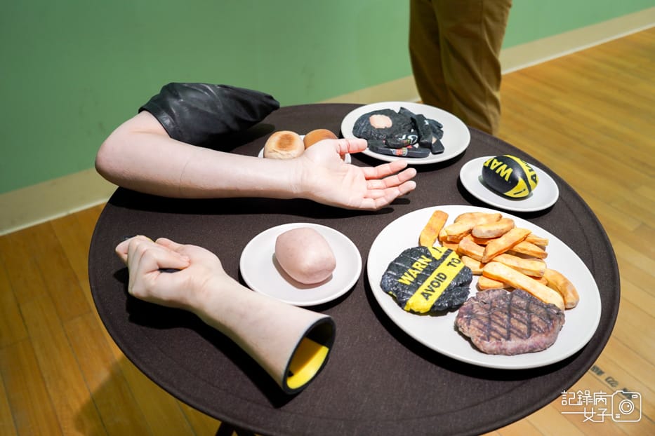 30台北市立美術館 未來身體 超自然雕塑 超寫實超現實蠟像.jpg