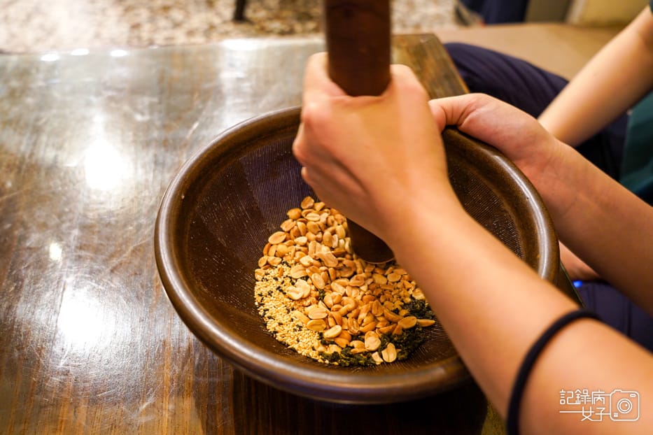 32新竹北埔老街三十九號北埔擂茶創始店擂茶DIY.jpg 32新竹北埔老街三十九號北埔擂茶創始店擂茶DIY.jpg