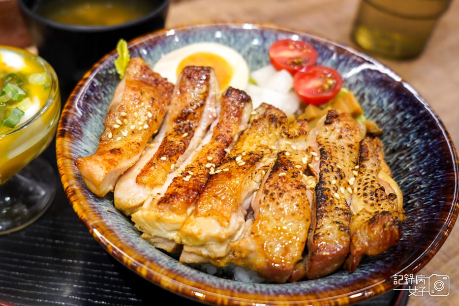 22松山饒河夜市猿樂燒肉丼黃金照燒雞腿丼飯.jpg