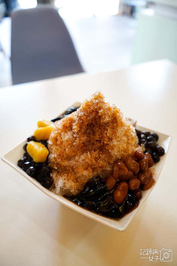 11桃園原記嫩仙草黑丸嫩仙草招牌黑糖刨冰.jpg 11桃園原記嫩仙草黑丸嫩仙草招牌黑糖刨冰.jpg