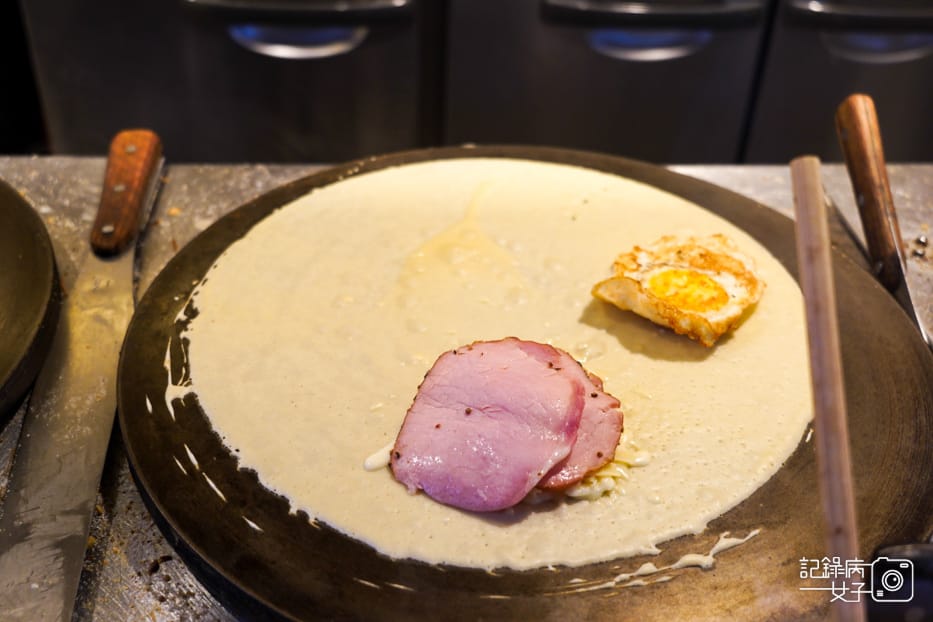 7日本東京池袋 gelato pique cafe creperie 可麗餅コンプレ奶油砂糖可麗餅.jpg