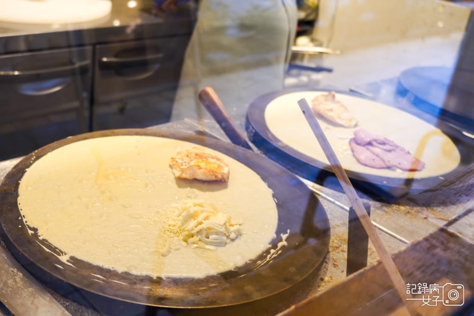 23日本東京池袋 gelato pique cafe creperie 可麗餅コンプレ奶油砂糖可麗餅.jpg