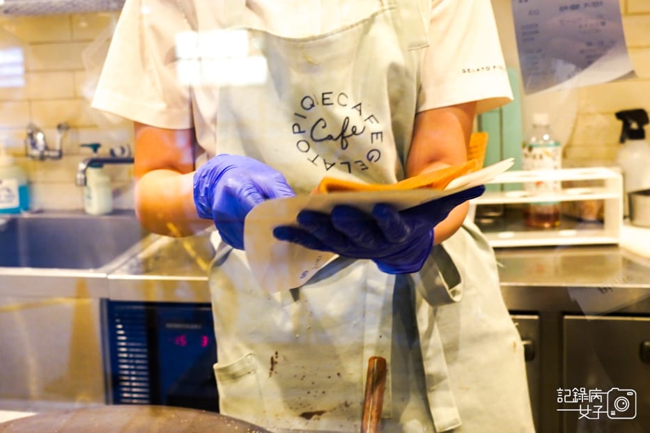 19日本東京池袋 gelato pique cafe creperie 可麗餅コンプレ奶油砂糖可麗餅.jpg