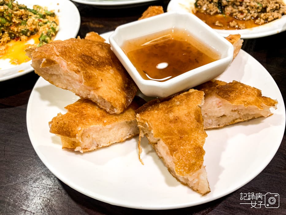 15台北橋三和夜市三重泰式圓料理月亮蝦餅打拋豬椒麻雞檸檬鱸魚.jpg 15台北橋三和夜市三重泰式圓料理月亮蝦餅打拋豬椒麻雞檸檬鱸魚.jpg