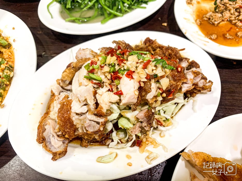 18台北橋三和夜市三重泰式圓料理月亮蝦餅打拋豬椒麻雞檸檬鱸魚.jpg 18台北橋三和夜市三重泰式圓料理月亮蝦餅打拋豬椒麻雞檸檬鱸魚.jpg