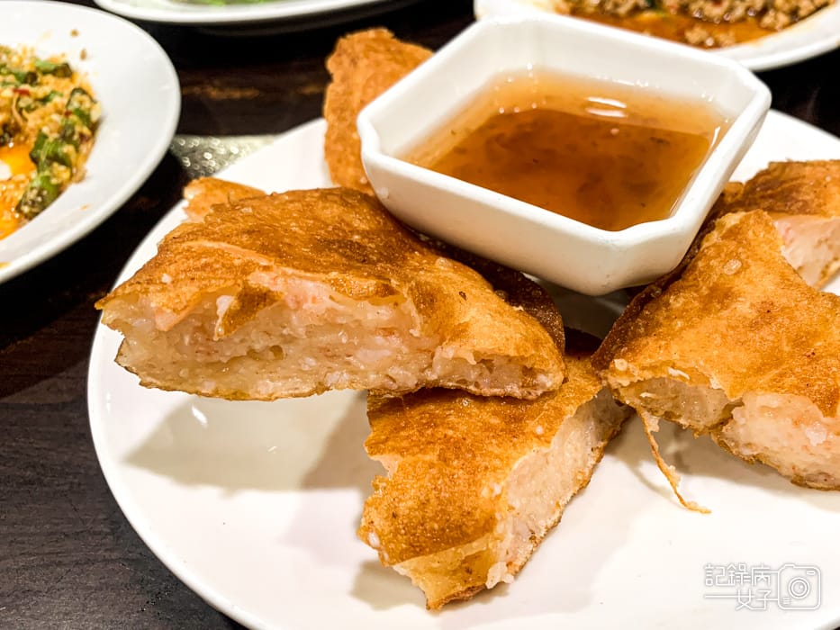 16台北橋三和夜市三重泰式圓料理月亮蝦餅打拋豬椒麻雞檸檬鱸魚.jpg 16台北橋三和夜市三重泰式圓料理月亮蝦餅打拋豬椒麻雞檸檬鱸魚.jpg