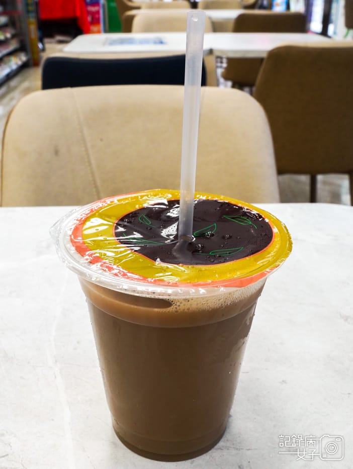 23桃園大園手工報紙蛋餅大園報紙雙蛋蛋餅古早味奶茶.jpg 23桃園大園手工報紙蛋餅大園報紙雙蛋蛋餅古早味奶茶.jpg