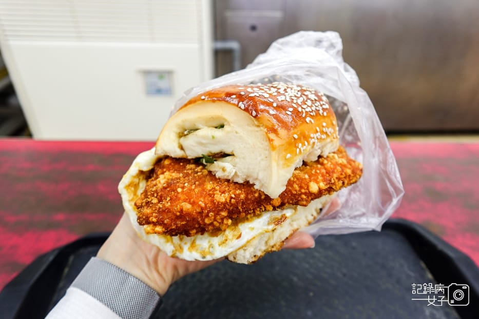5永春天橋下豆江之家雞排蔥花捲.jpg