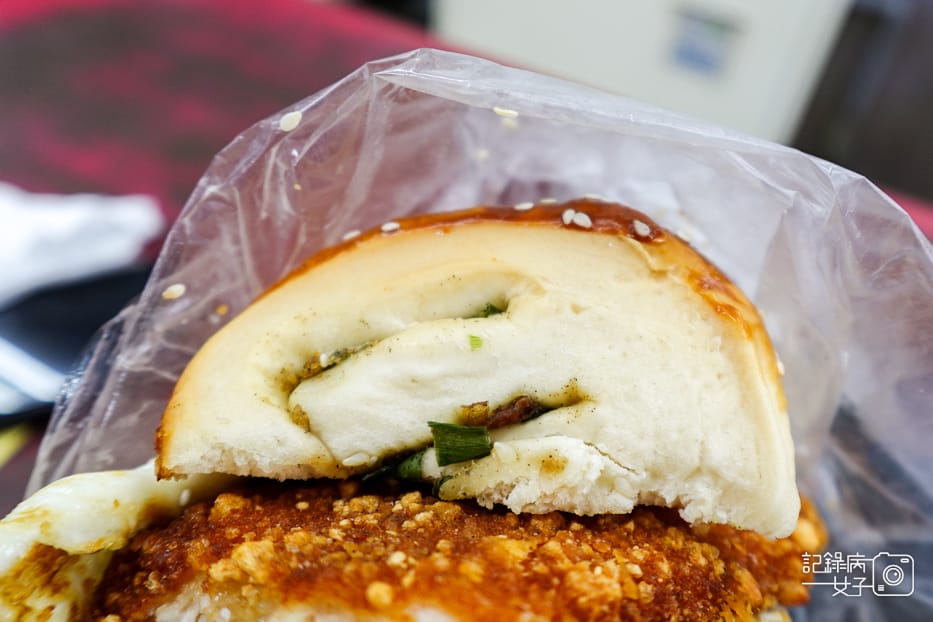 7永春天橋下豆江之家雞排蔥花捲.jpg