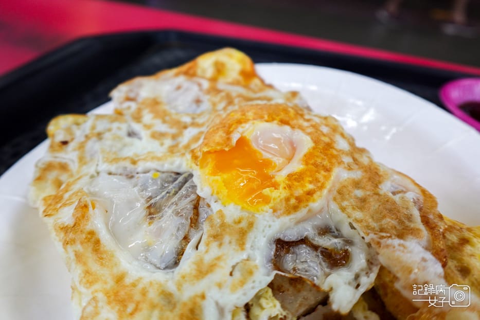 74永春捷運站天橋下豆江之家江記豆漿蘿蔔糕蔥蛋半熟蛋.jpg