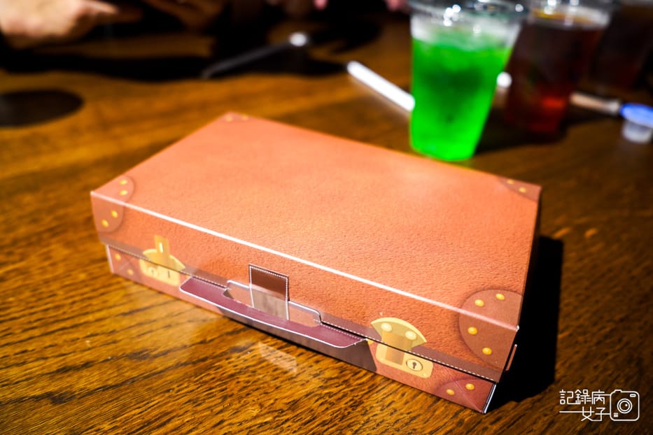 10東京華納兄弟哈利波特影城BAKELOT CAFE皮箱壽司.jpg